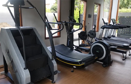 ИHдOHe3иЯ-aпaptaMeHT-ГиMHacTKa-60 KB.M