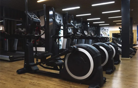 Саудовская аравия-яркий момент фитнес 500 кв.м