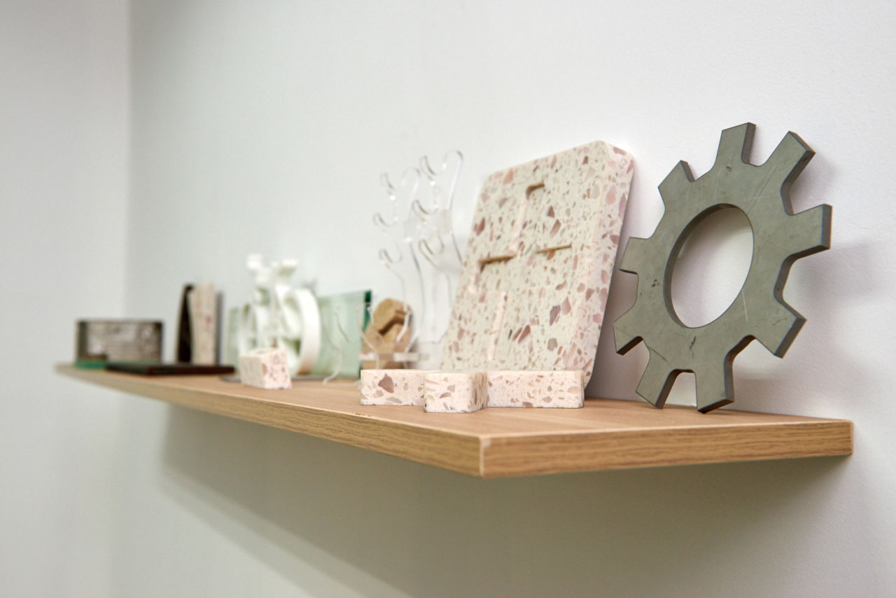 Cutting product display}