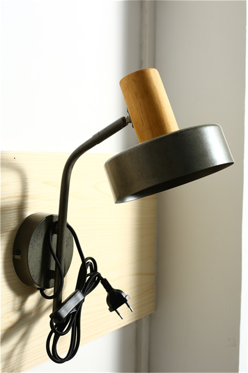 Solid wood vintage old European style wall light