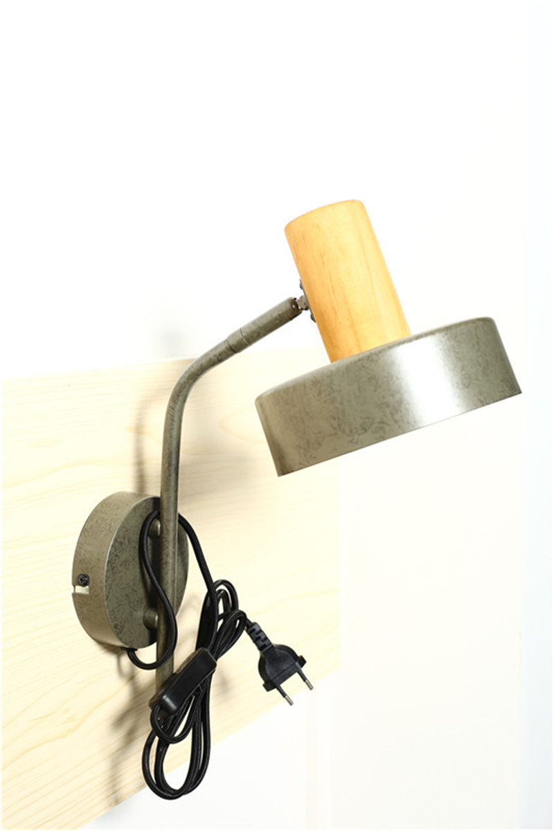 Solid wood vintage old European style wall light