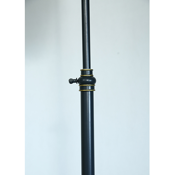 Creative minimalist post-modern reading vertical table lamp