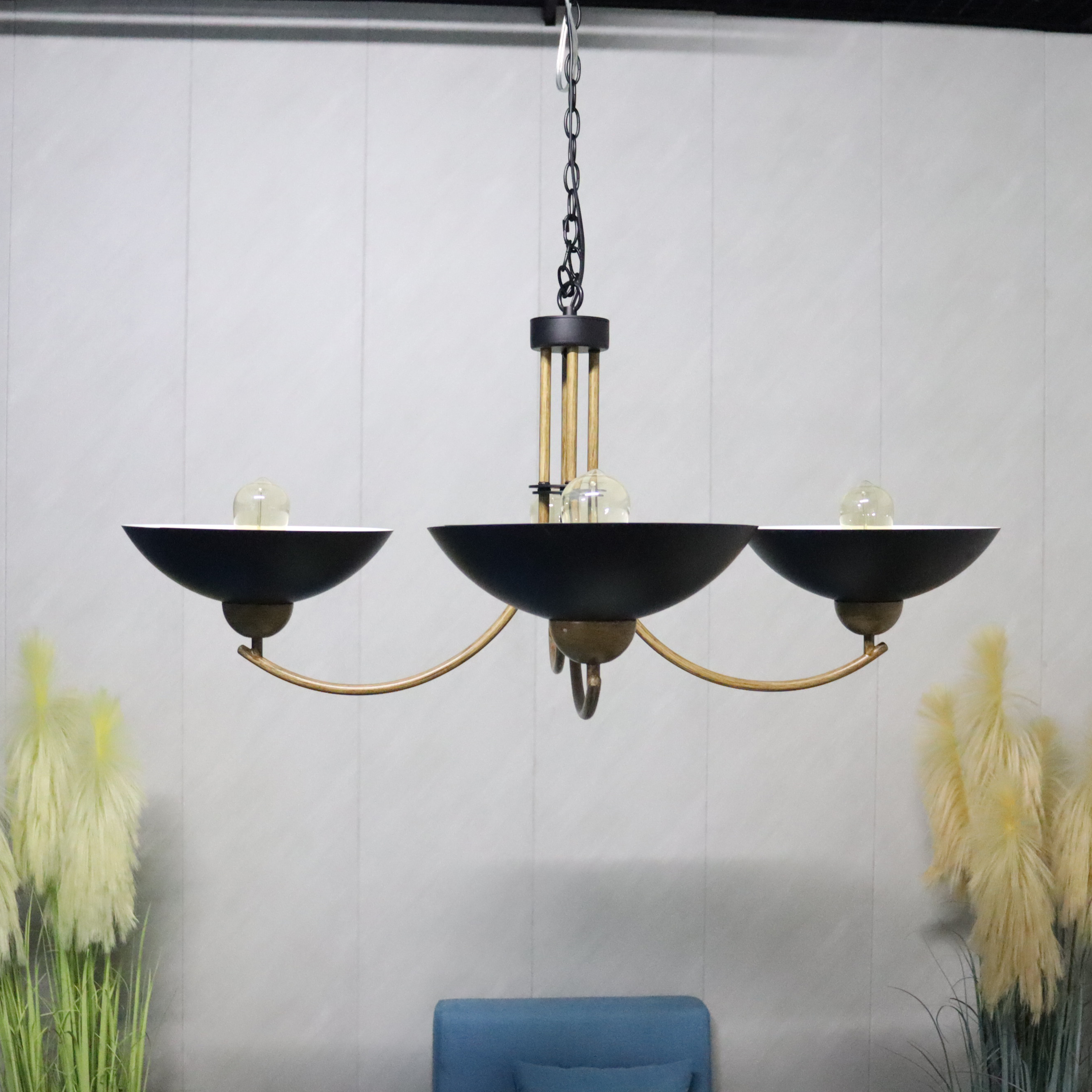 Factory direct sales American chandelier creative retro chandelier new bedroom living room lighting fixtures