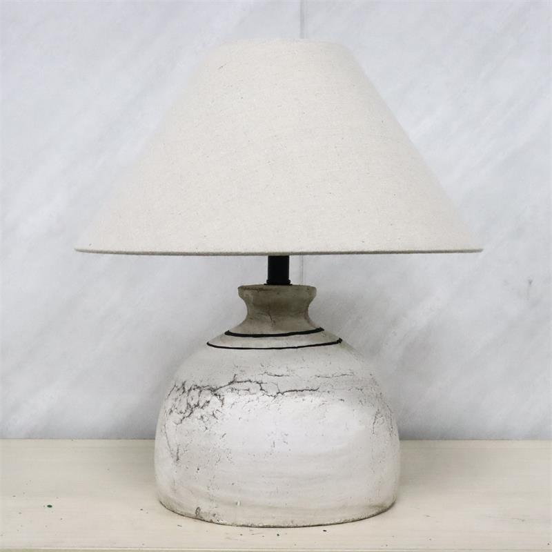 Vintage distressed ceramic table lamp