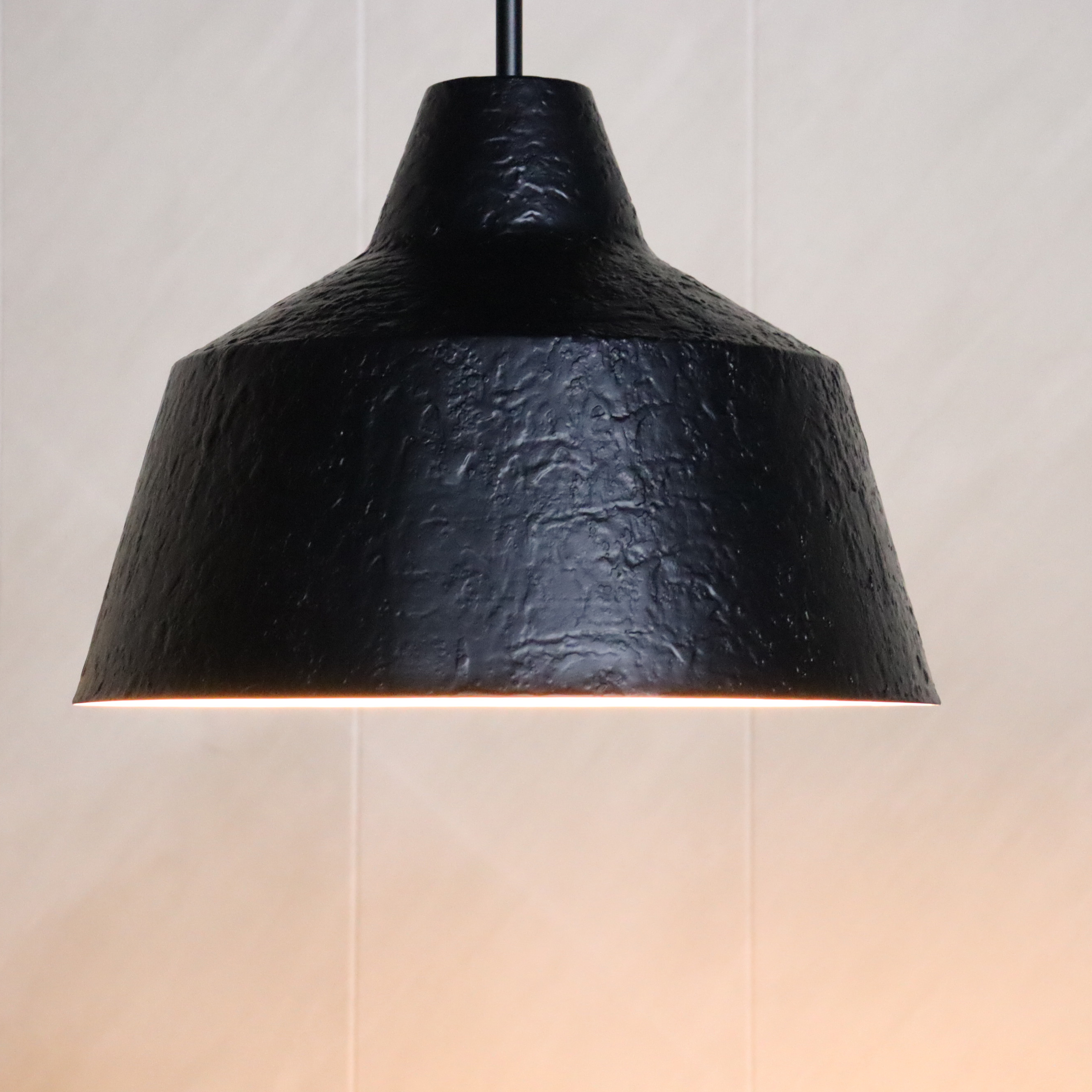 Creative and personalized single-head iron retro industrial style restaurant, living room, office shop decorative lighting chandelier