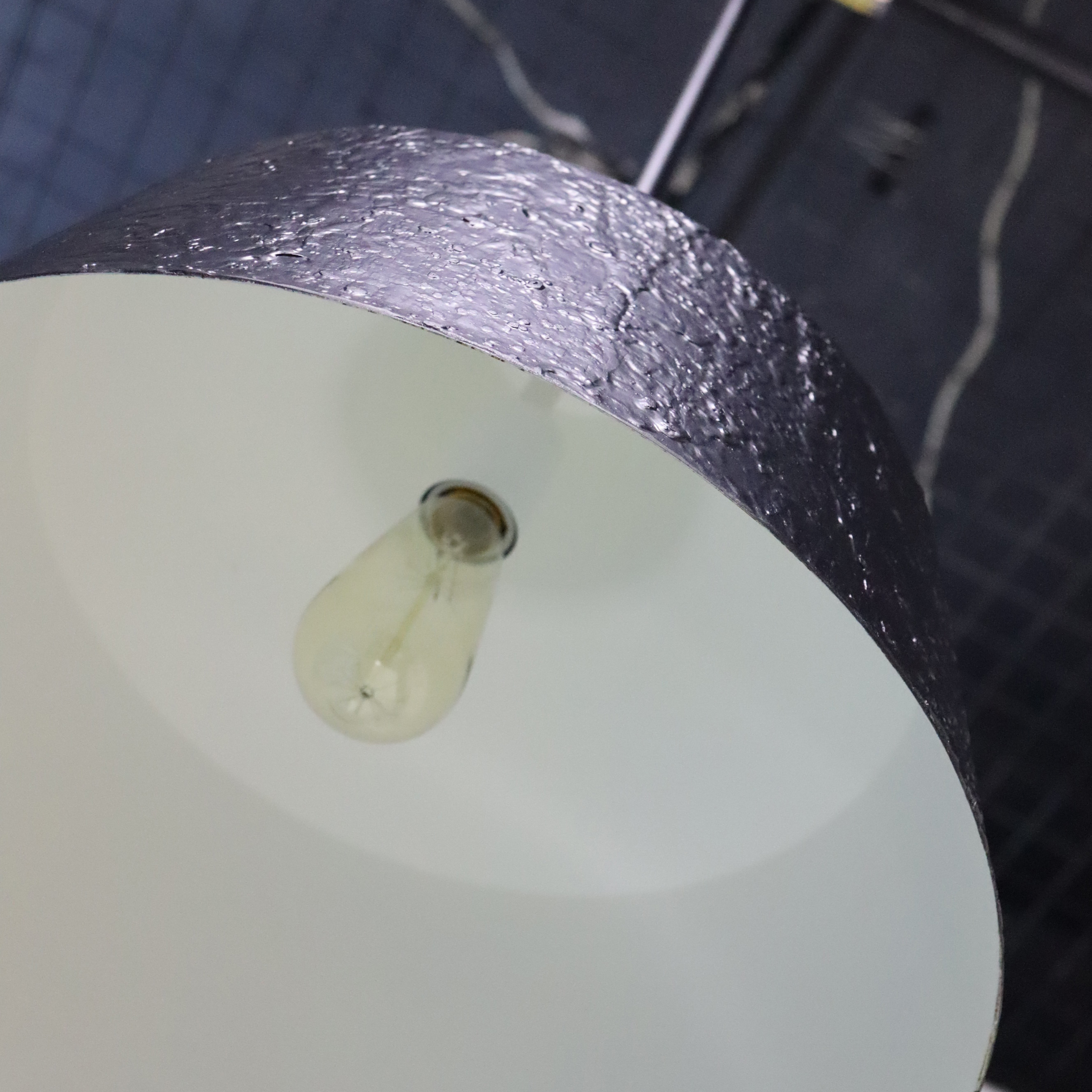 Creative and personalized single-head iron retro industrial style restaurant, living room, office shop decorative lighting chandelier