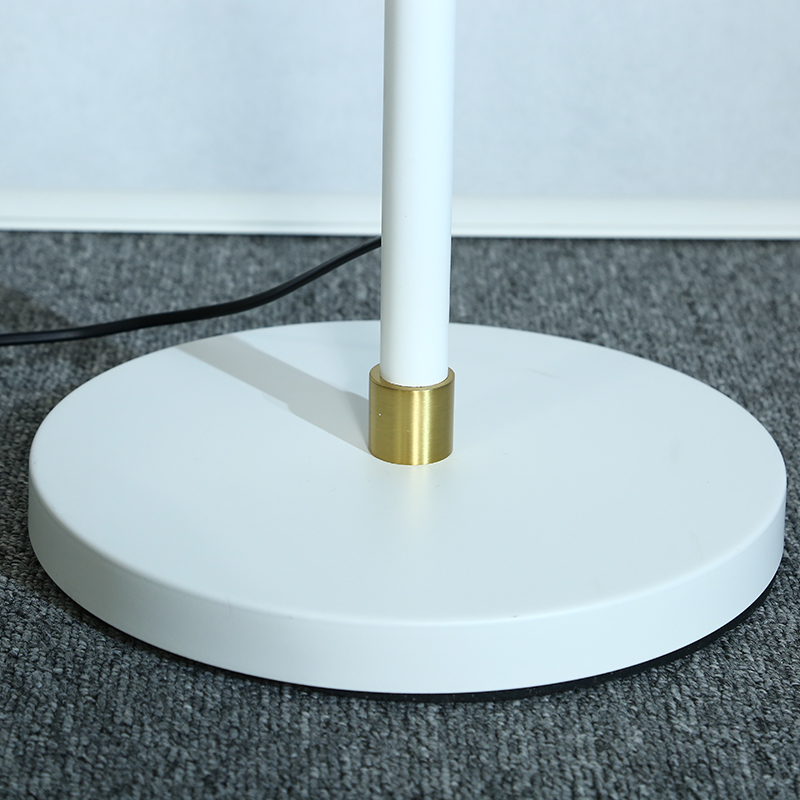 Retro-style floor lamp creative minimalist post-modern reading vertical table lamp