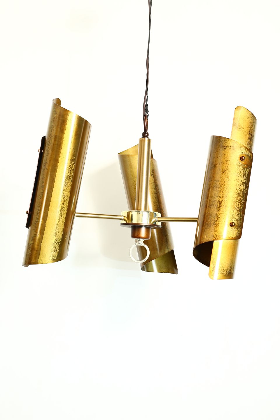 Vintage old European and American style minimalist chandelier