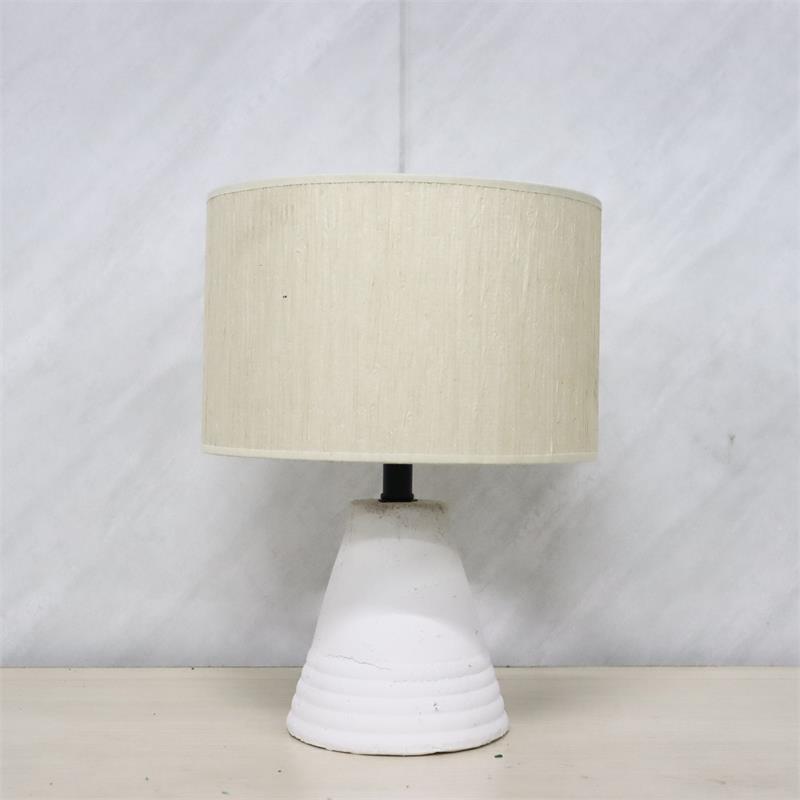 Ceramic table lamp with linen shade