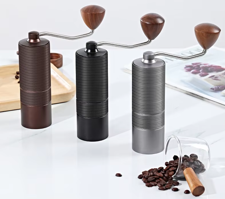 Aluminum alloy Manual Coffee Bean Grinder 35g Capacity Hand Coffee Grinder Manual Coffee Grinder Titanium Concial Burr