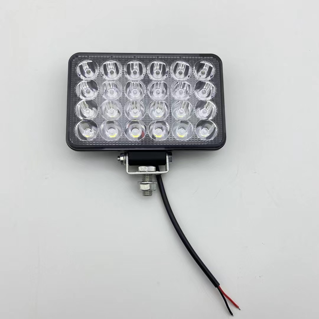 https://image.jumitop.cn/www.guanghao-machinery.com/2025/07/30/image_folder/LED灯_J2uLK2fV.jpg