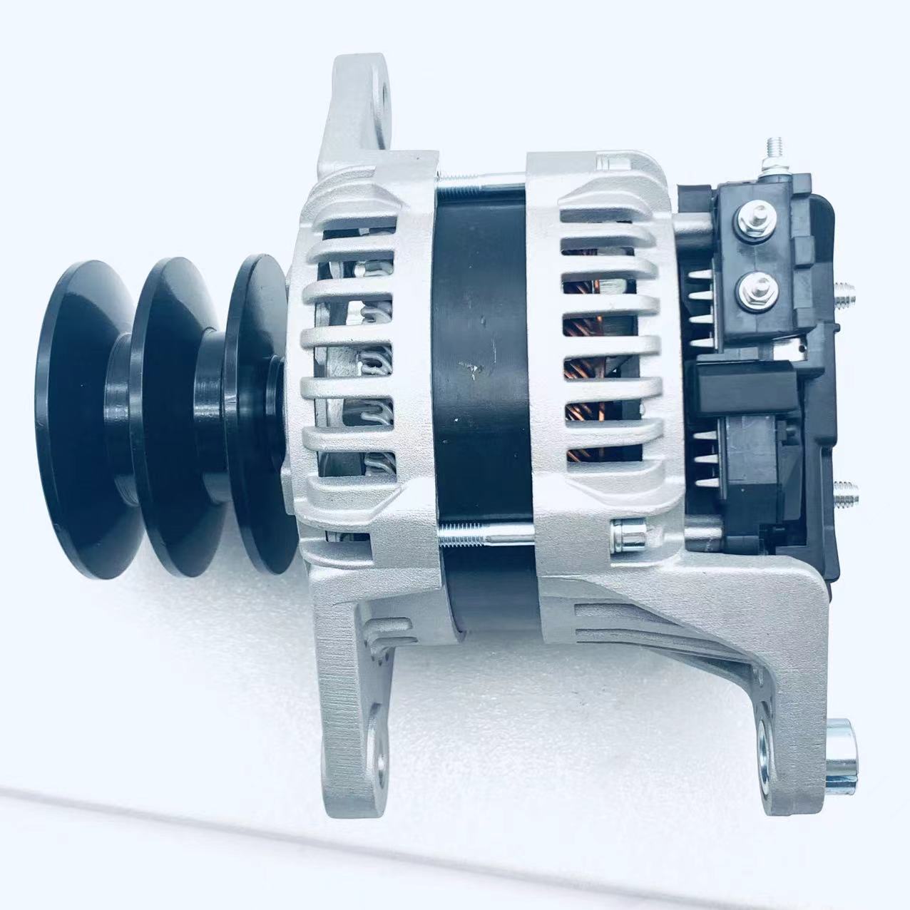 https://image.jumitop.cn/www.guanghao-machinery.com/2025/07/30/image_folder/发动机发电机_UiKL4Tis.jpg