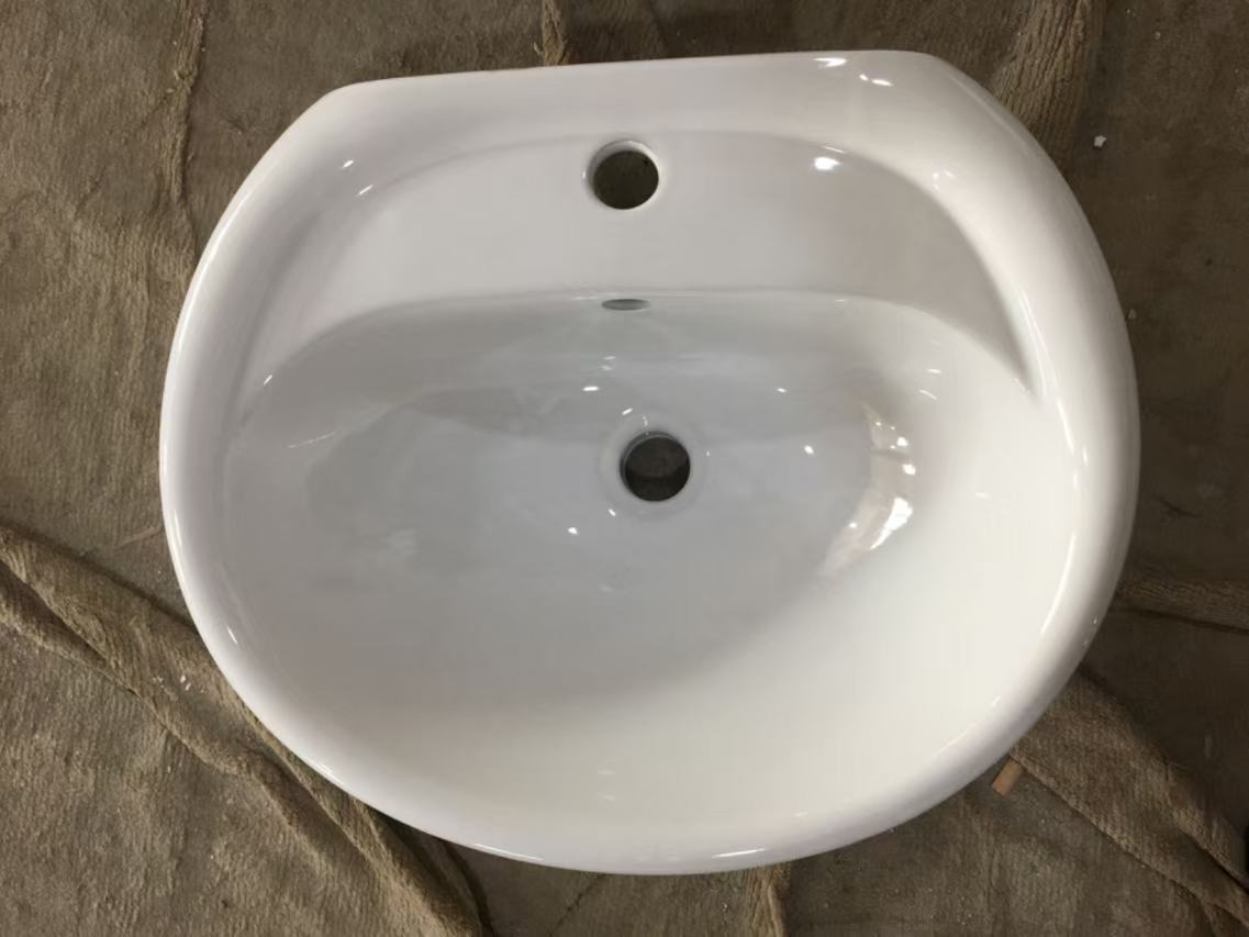 D601Basin, toilet with matching sink