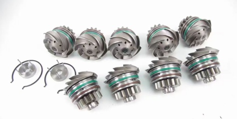 Replacement RE57154 RE509598 RE521502 Water Pump for John Deere 644G 644H 770C 1270D 1470D 1710D 330LC 330LCR 3554 370}