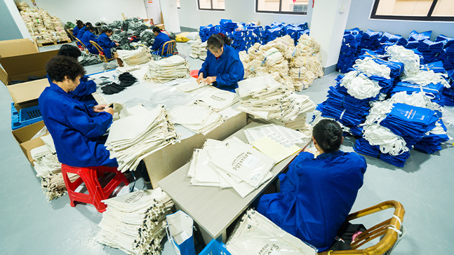 1.17 Years Experience Manufacturerin Producing Bags.